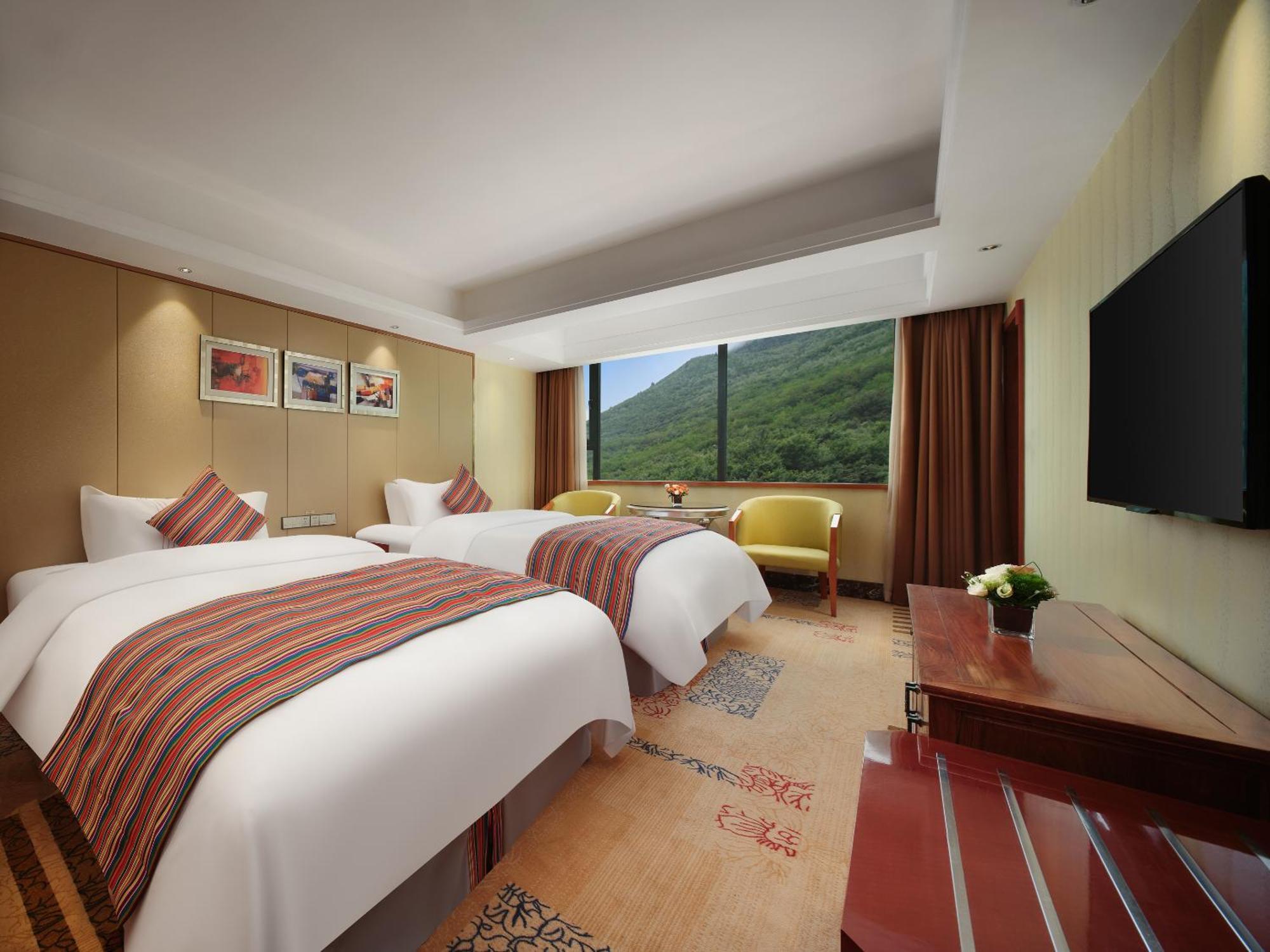 Howard Johnson Tian Yuan Jiuzhaigou Exterior foto