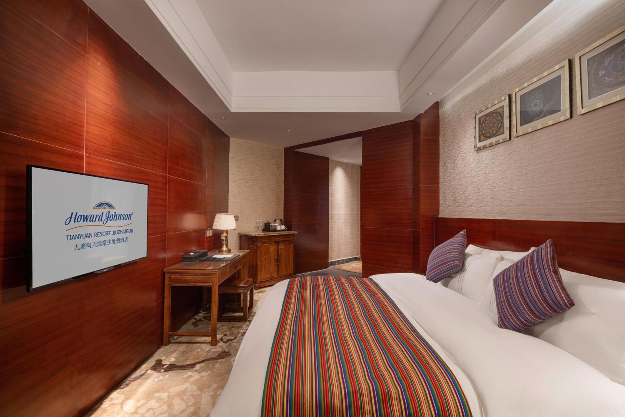 Howard Johnson Tian Yuan Jiuzhaigou Exterior foto